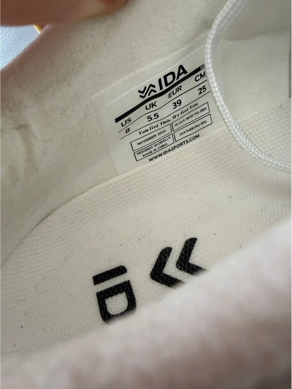 IDA White Quilted Soccer Cleats Size 8 Women's